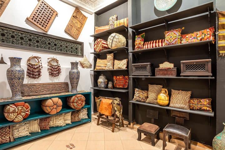 Skip the Line: Woven History Museum Ticket - musée Histoire Tissée photo 4