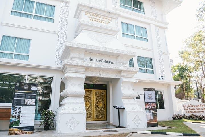 1 Hour Deep Tissue Thai Massage with Balm - Free Transportation photo 2