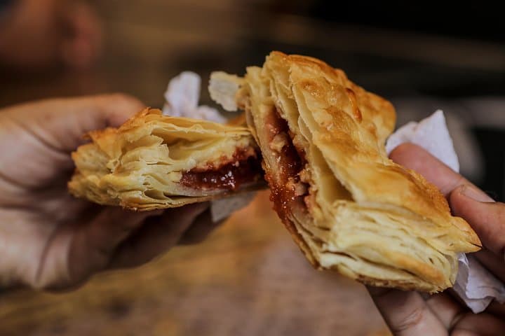 Street Food Tour with a local Foodie in Cartagena photo 3