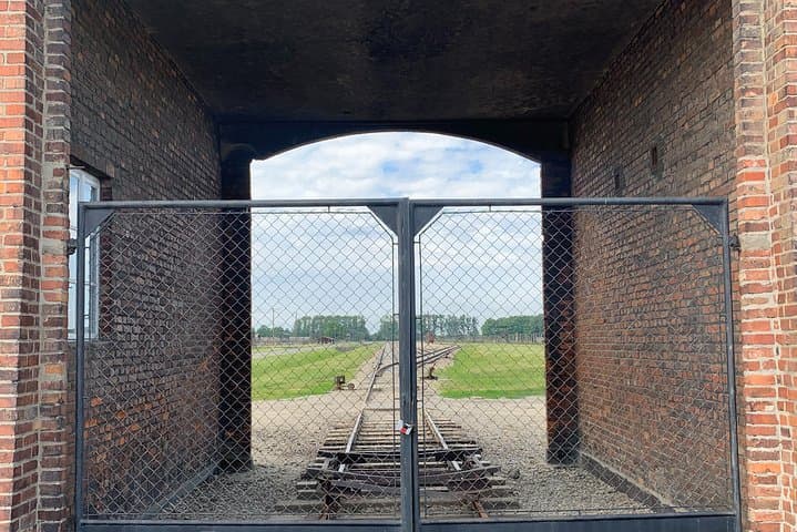 Auschwitz-Birkenau guided tour from Krakow - private car photo 2