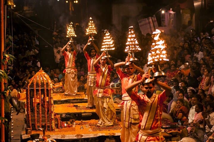 Varanasi Evening Ganga Aarti Tour photo 4