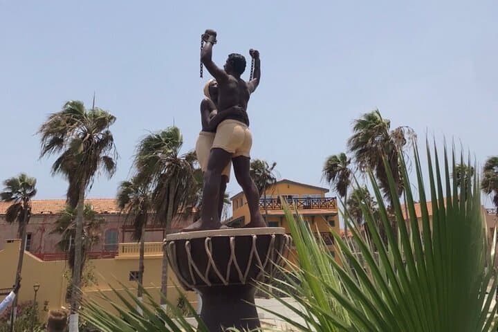 Explore Dakar and Gorée Island full day photo 3