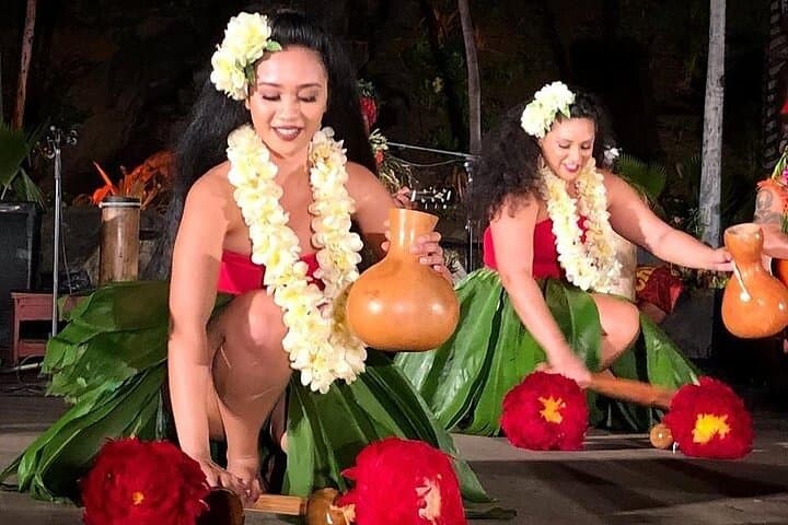 Chief's Luau Admission Including Transfers photo 2