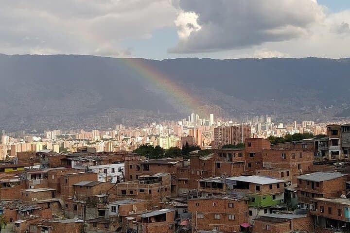 Medellin Comuna 13 Graffiti Tour photo 2