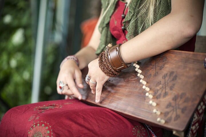 Magical sounds of the Kokle - Learn how to play it