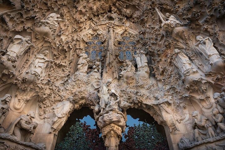 Sagrada Familia Private Tour with Priority Entrance photo 3