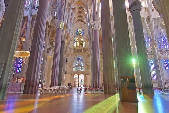 Sagrada Familia Private Tour with Priority Entrance photo 4