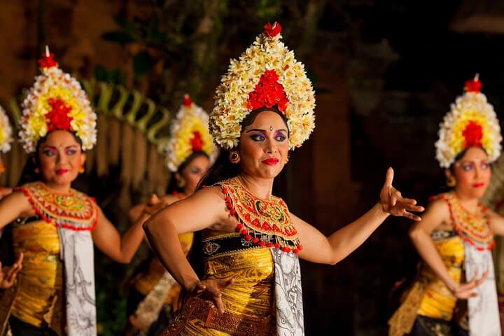 Legong Dance Show at Ubud Palace Bali photo 2