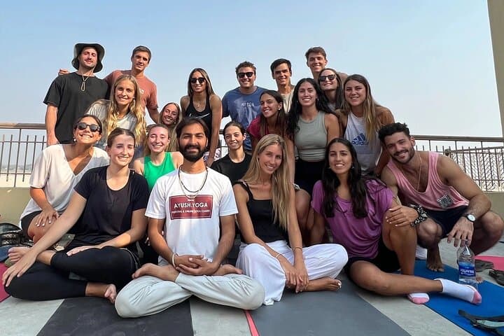 Sunrise Yoga / Mixed Level Class photo 2
