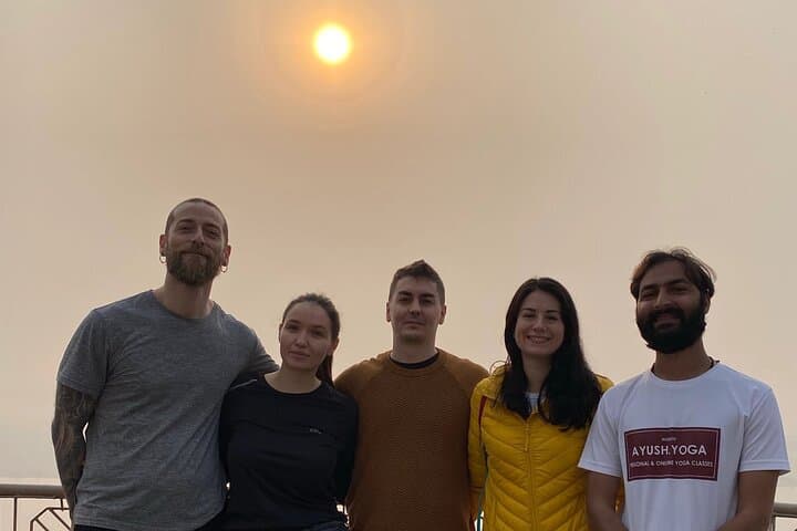 Sunrise Yoga / Mixed Level Class photo 4