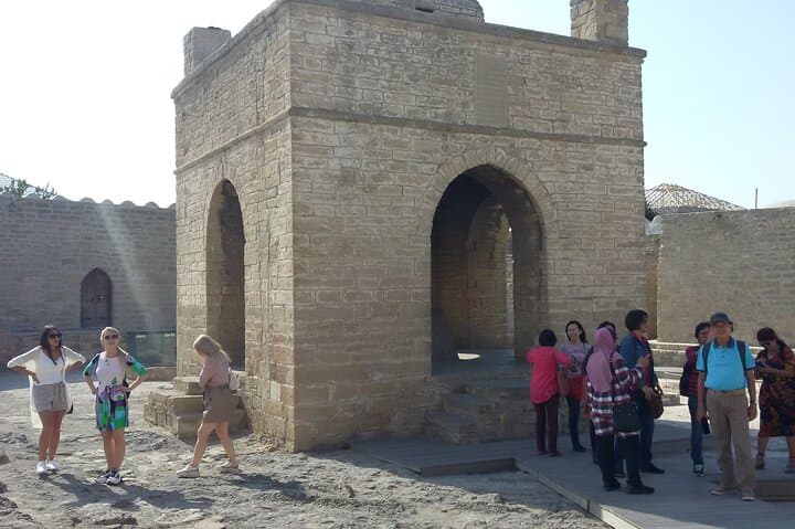 Ateshgah Fire Temple and Yanardag Fire Mountain Private Tour photo 4