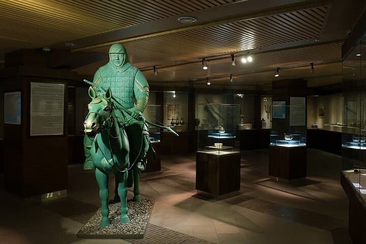 Chinggis Khaan Statue Complex and Sain Nomun Monastery Tour photo 4