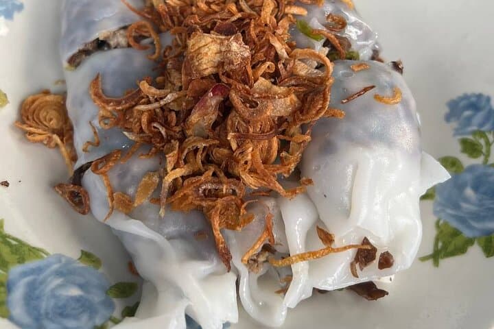 Luang Prabang Local Market and Morning Food Tour with Drinks photo 3