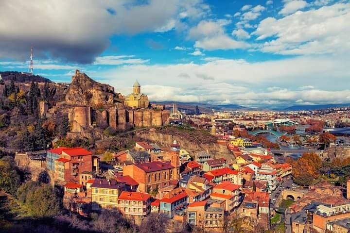 Old Tbilisi Tour: Private Walking Tour With Wine Tasting photo 4