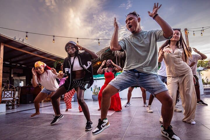 Champeta with us, it's a vibe