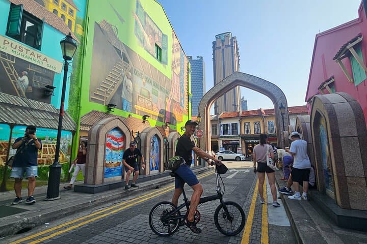 Singapore Light to Night Bike Tour photo 2