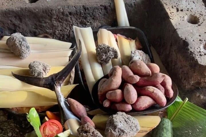 Easter Island Dinner Show with Transport photo 4