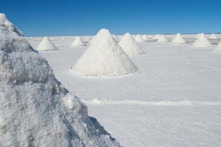 Salar de Uyuni Tour 1 day with Sunset photo 2