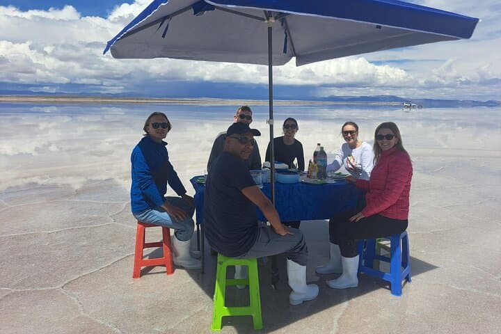 Salar de Uyuni Tour 1 day with Sunset photo 4