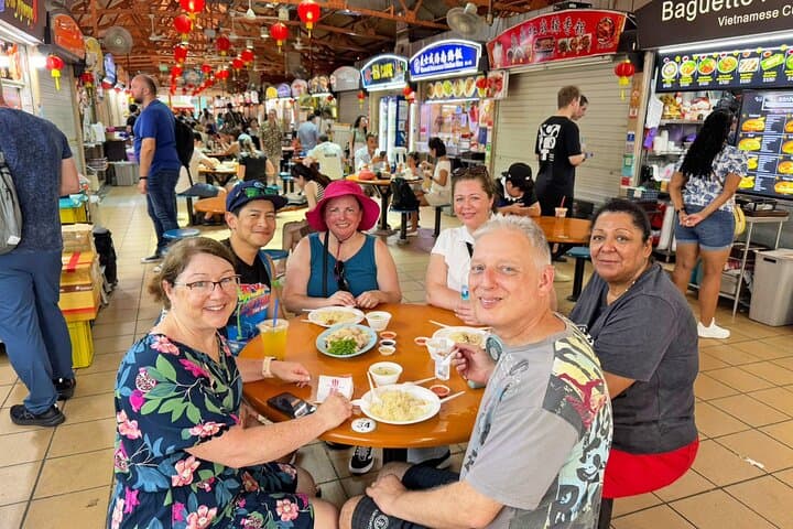 Singapore: Chinatown Hawker Food Tasting Tour photo 2