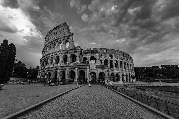 Guided Tour of Colosseum, Roman Forum & Palatine Hill in Rome photo 5