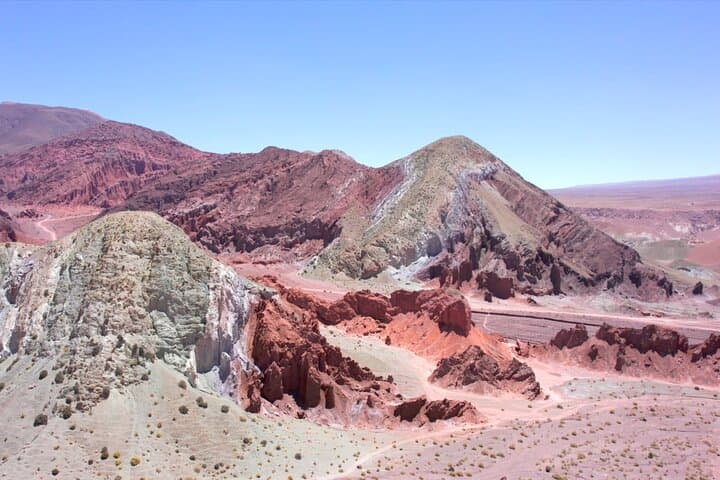 Rainbow Valley and Petroglyphs of Yerbas Buenas photo 2