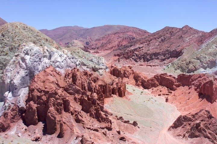 Rainbow Valley and Petroglyphs of Yerbas Buenas