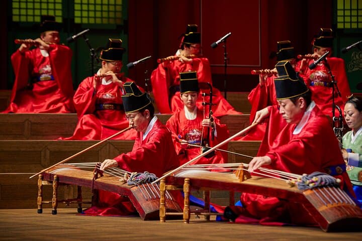 Gugak Korean Traditional Music and Dance Performance in Seoul photo 3