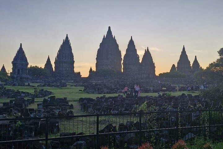 Sunset at Prambanan & Including Ticket Ramayana Ballet Show photo 3