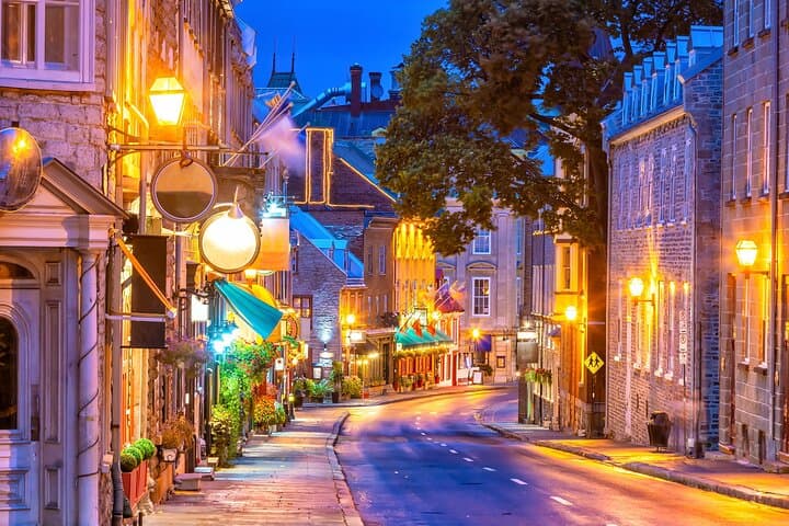 Amazing Bar Crawl in Quebec City photo 2