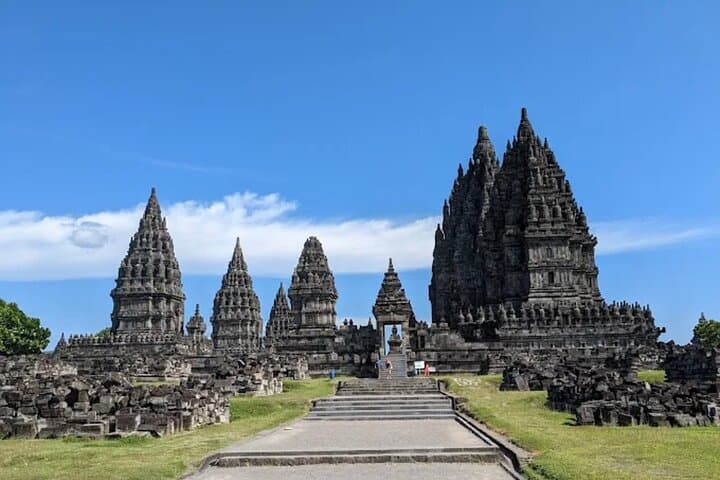 Yogyakarta: Prambanan and Borobudur UNESCO Temple Tour photo 5