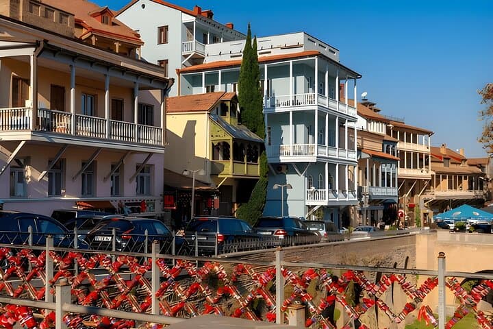 Tbilisi Walking Tour with Guide at Sulphur Baths and Old Town photo 2