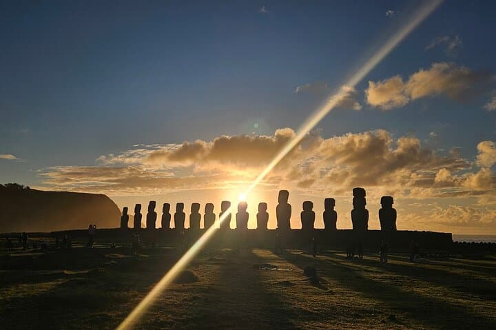 The Great Awakening of the 15 Dawn in Ahu Tongariki