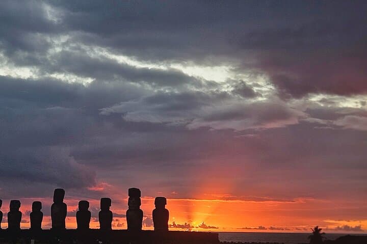 The Great Awakening of the 15 Dawn in Ahu Tongariki photo 5