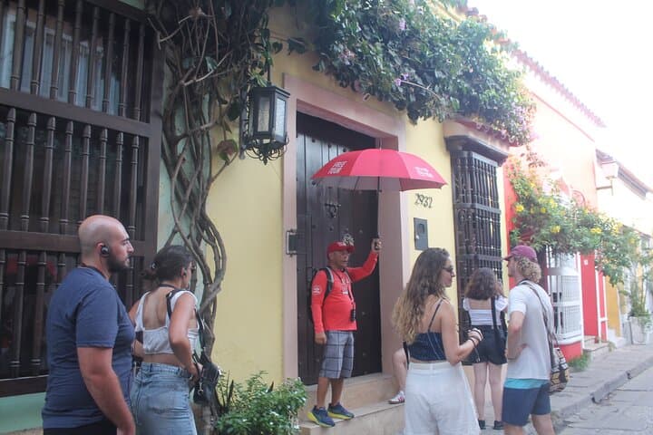 Getsemani neighborhood in group: art and culture with Audio System photo 3