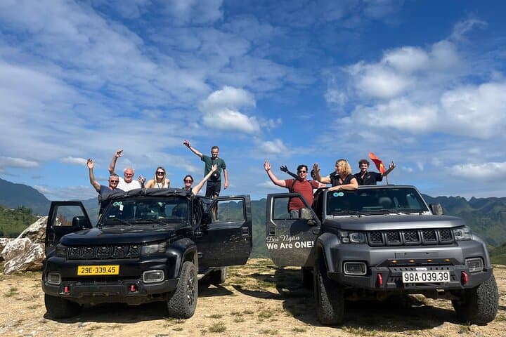 4D3N Ha Giang Loop New Model Jeep