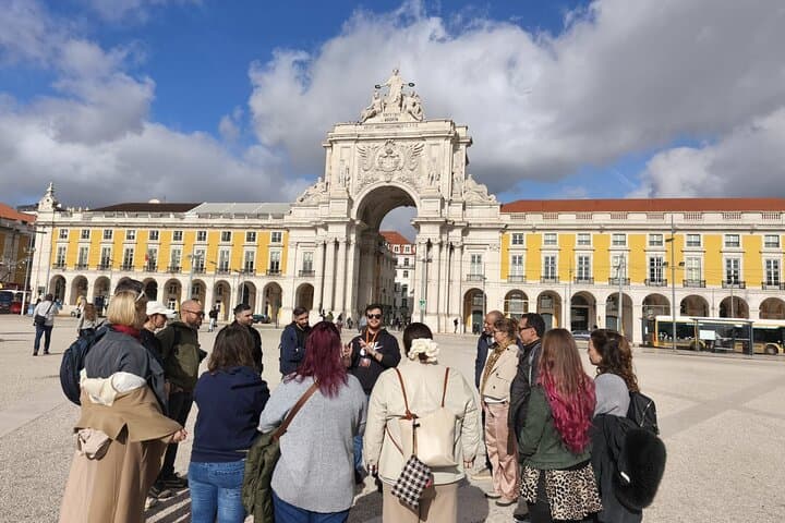 Alfama and Mouraria Tour - The oldest neighbourhoods in Lisbon photo 3