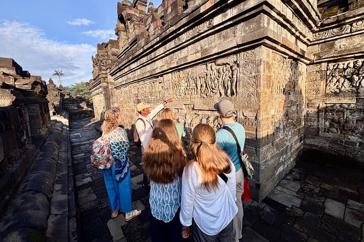Borobudur Full Climb Up And Prambanan All Inclusive Private Tour photo 4