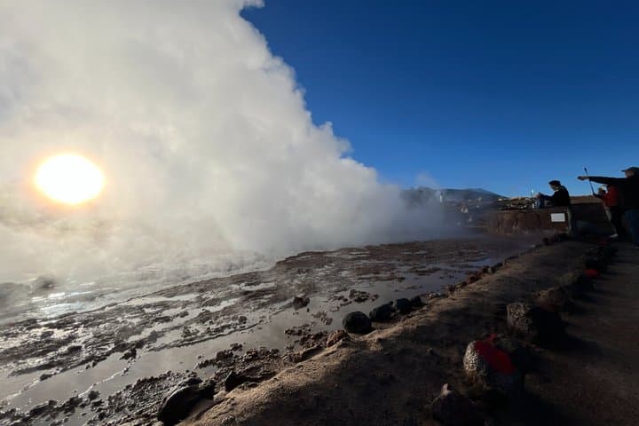 Tatio Geysers Tour with Breakfast and Flamenco Watching photo 5