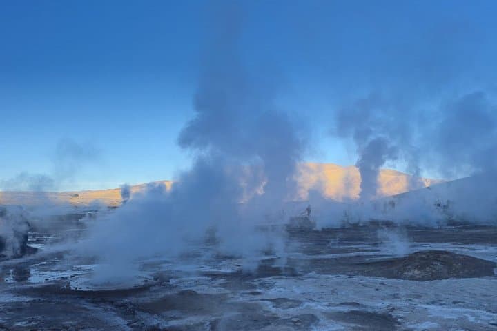 Tatio Geysers Tour with Breakfast and Flamenco Watching photo 2